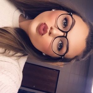 Meet your Posher, Katherine